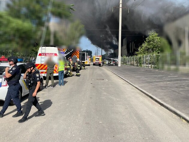 В Одессе россияне попали в объект гражданской инфраструктуры, есть пострадавшие